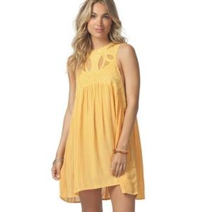 Super cute Rip Curl Seaview Embroidered Sleeveless Dress - Size Small